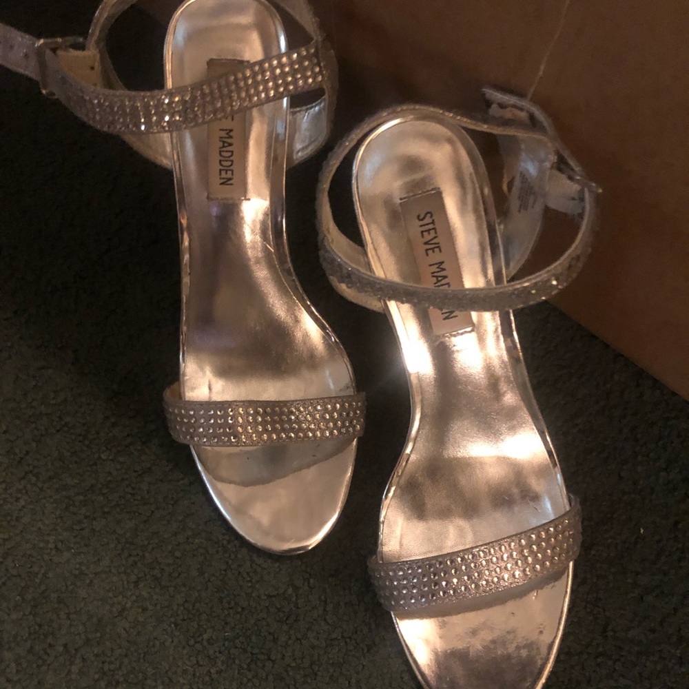 Elegant sandals